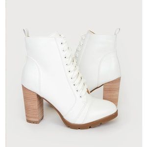 Lulu’s Anastasia White Lace-Up High Heel Boots size 5 1/2